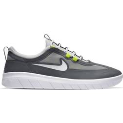 Nike SB Nyjah Free 2 - Smoke Grey/Light Solar Flare Heather/Photon Dust/White