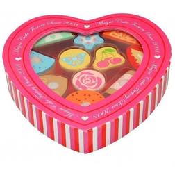 Magni Small Cakes in Heart Box