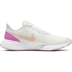 Nike WMNS Revolution 5 - White/Fire Pink