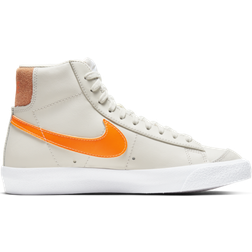 Nike Blazer Mid '77 - Light Bone Orange