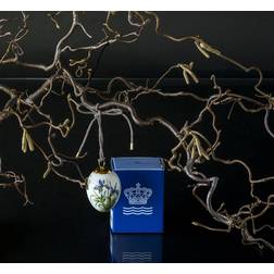 Royal Copenhagen Påskeæg med iris Blade Hvid/Blå Påskepynt 6cm