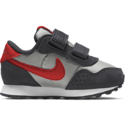 Nike MD Valiant TDV - Grey Fog/Dark Smoke Grey/White/University Red