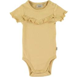 Wheat Rib Ruffle Body S/S - Sahara Sun (9128d-007-5083)