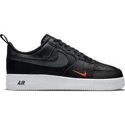 NIKE Air Force 1 '07 LV8 M - Black/Total Orange/White/Smoke Grey