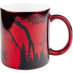 Pyramid Stranger Things Mind Flayer Mugg 32.5cl