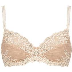 Wacoal Embrace Lace Classic Underwire Bra - Sand/Ivory