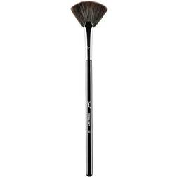 Sigma Beauty F42 Strobing Fan Brush