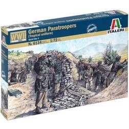 Italeri Fallschirmjäger in Tropenuniform