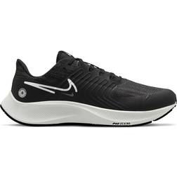 NIKE Air Zoom Pegasus 38 Shield M - Black/Dark Smoke Grey/Light Smoke Grey/Platinum Tint