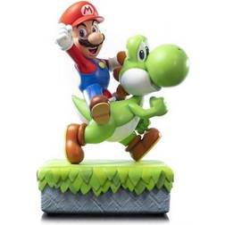 First4Figures Super Mario (Mario & Yoshi) RESIN