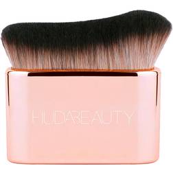 Huda Beauty Blur & Glow Body Brush