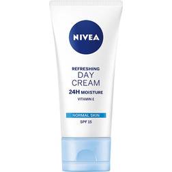 Nivea Refreshing Day Cream SPF15