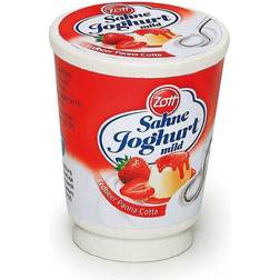 Erzi Legemad Yoghurt i træ jordbær pannacotta