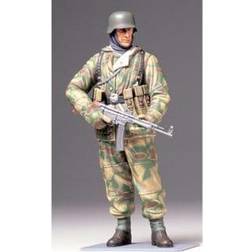 Tamiya WWII German Infantryman 36304