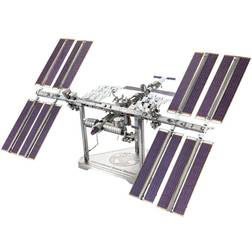 Metal Earth Premium Series International Space Station