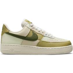 Nike Air Force 1 W - Light Bone/Rough Green /Olive Aura