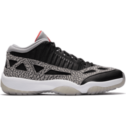 NIKE Air Jordan 11 Retro Low IE M - Black/Fire Red/Cement Grey/White