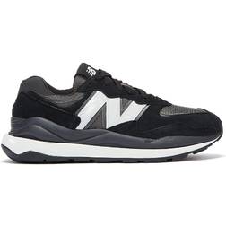 New Balance 57/40 M - Black with White