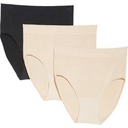 Wacoal B. Smooth Seamless Briefs