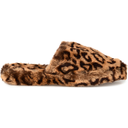 Journee Collection Cozey - Leopard