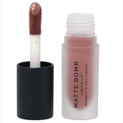 Revolution Beauty Matte Bomb Lipstick Delicate Brown-Brun Delicate Brown No Size