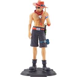 Close Up Figurine SFC- One piece Portgas D Ace