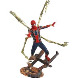 Diamond Select Toys Avengers Infinity War Marvel Premier Collection Staty Iron Spider-Man 30 cm