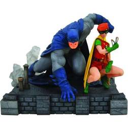 Batman DC Gallery statue af Dark Knight Returns og Robin på 25 cm