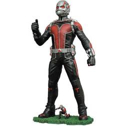 Diamond Select Toys Marvel Gallery Ant-Man 9-Inch Statue