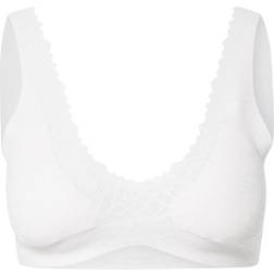 Triumph Zero Feel Lace 2.0 Bralette - Crear