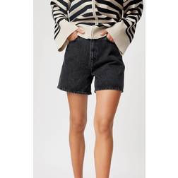 Gestuz Denagz High-Waisted Shorts Washed