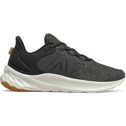 New Balance Fresh Foam ROAV v2 M - Black with Sea Salt