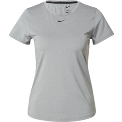 Nike Training Essential T-shirt smal pasform