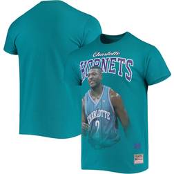 Mitchell & Ness Charlotte Hornets Hardwood Classics Courtside Player T-Shirt Larry Johnson Sr