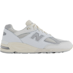 New Balance 990v2 M - Sea Salt with Rain Cloud