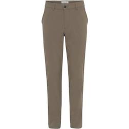 Shaping New Tomorrow Essential Regular Pant - Walnut