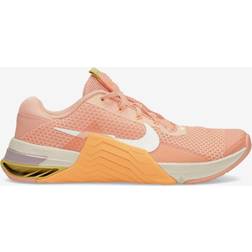 Nike Metcon Training Shoe in Crimson Bliss/Orange/White Crimson Bliss/ Orange/