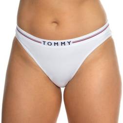 Tommy Hilfiger Seamless Curve Bikini Brief * Kampagne *