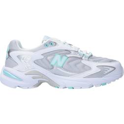 New Balance 725 trainers in and aqua