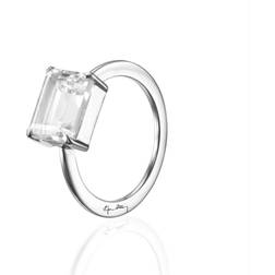 Efva Attling A Clear Dream Ring