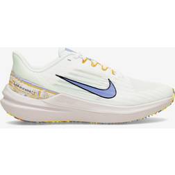 Nike Running Air Winflo Premium trainers in light