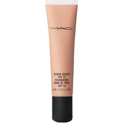 MAC Studio Sculpt Foundation SPF15 NW25
