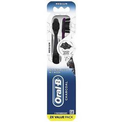 Oral-B Träkol Tandborste Blekningsterapi Medium 2ct