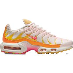 Nike Air Max Plus W - Sail/Solar Flare/Medium Soft Pink/Hyper Pink