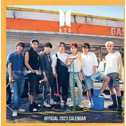 Close Up BTS Wandkalender 2023