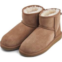Natures Collection Mini Boot Lambskin - Chestnut