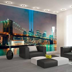 Artgeist Fototapet med udsigt over New York og dens lys om natten Flere størrelser 350x245