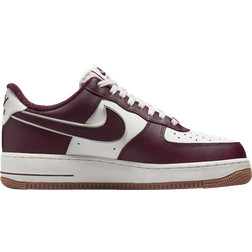 NIKE Air Force 1 '07 LV8 M - Sail/Gum Medium Brown/Night Maroon