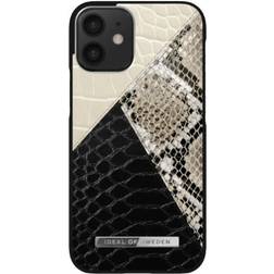 iDeal of Sweden Mobilskal iPhone 13 Night Sky Snake