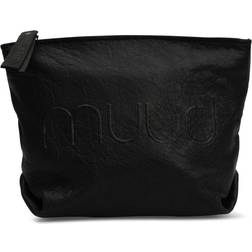 muud Laura